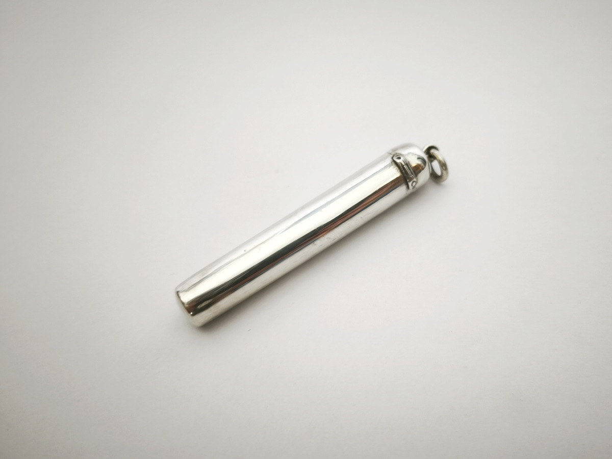 Silver Cigarette Holder; Fashionable Sautoir Pendant, Perfume Bottle. Late 19th Century-photo-2