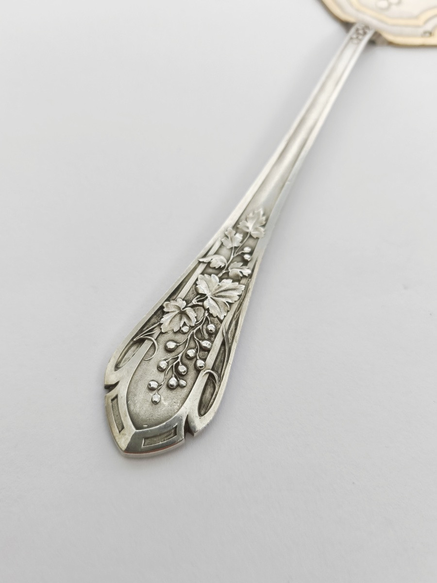 Granvigne : grande pelle a tarte en argent massif & vermeil à décor de vigne Art Nouveau. C1900-photo-1