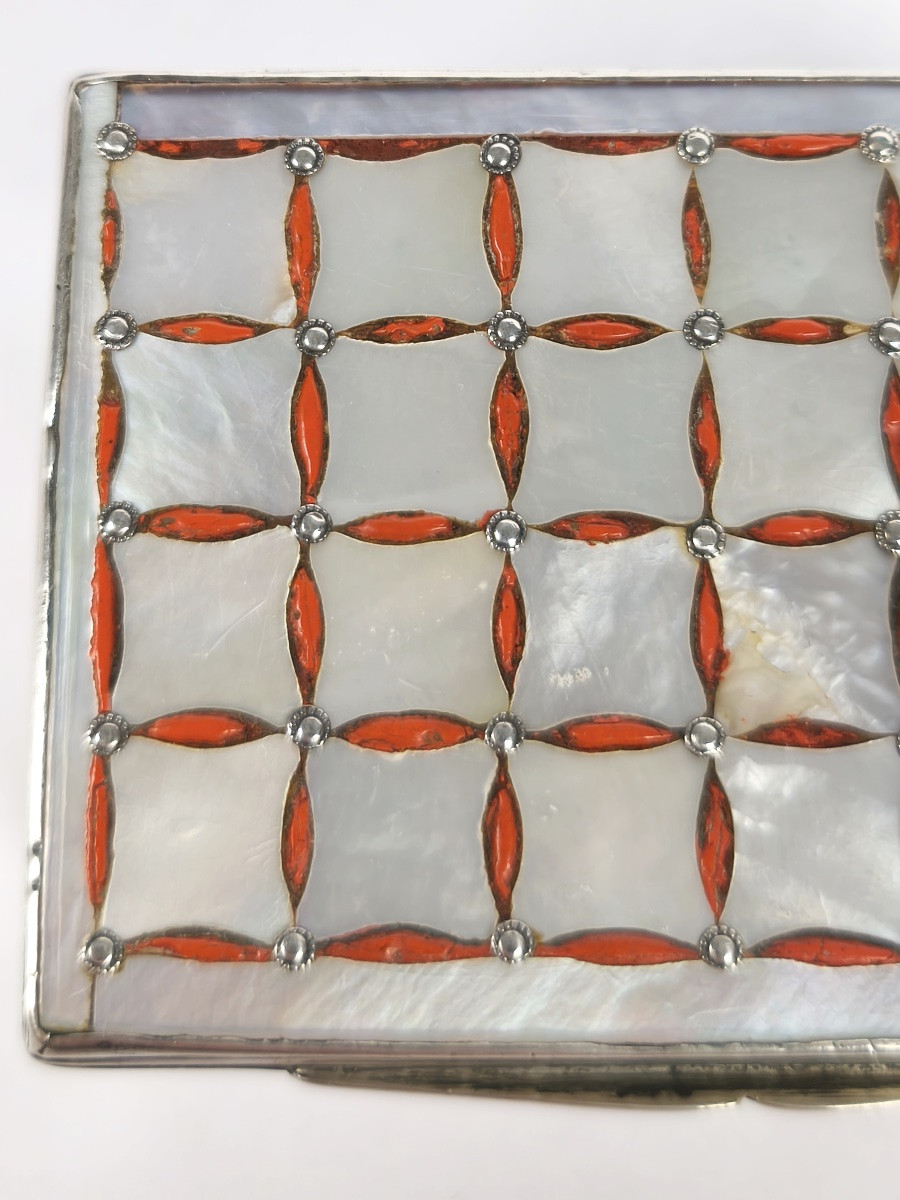 18th Century Snuffbox, Cage Mount In Solid Silver, Mother-of-pearl And Coral Composition.-photo-7