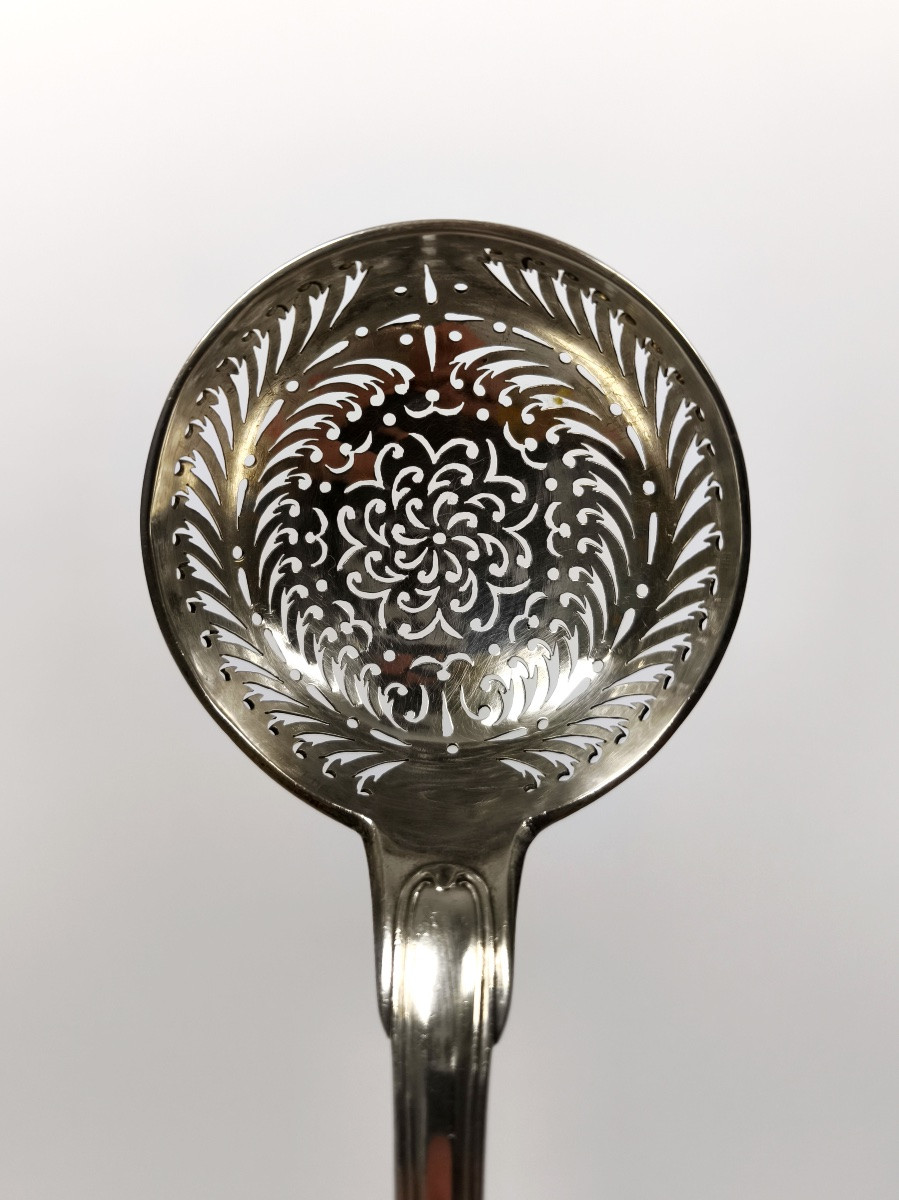 Lourde cuillère à sucre saupoudreuse en argent massif, 1er coq 1798-1809. Fin XVIIIe - deb XIXe-photo-1