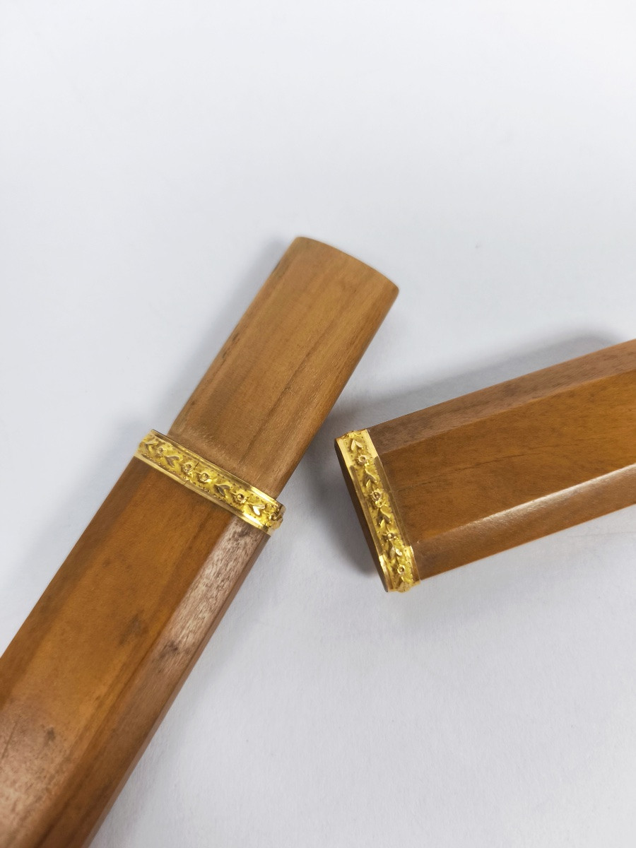Large Needle Case Or Message Case In Solid Wood And Gold. 19th Century. Bonnechose Family. -photo-1