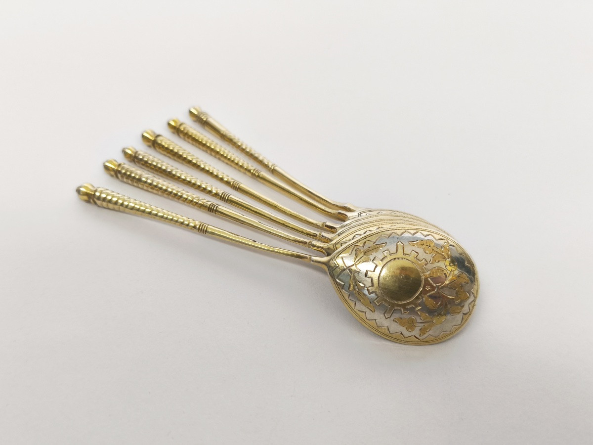 Set Of Large Caviar Spoons In Solid Silver And Russian Vermeil. Late 19th Century. -photo-3