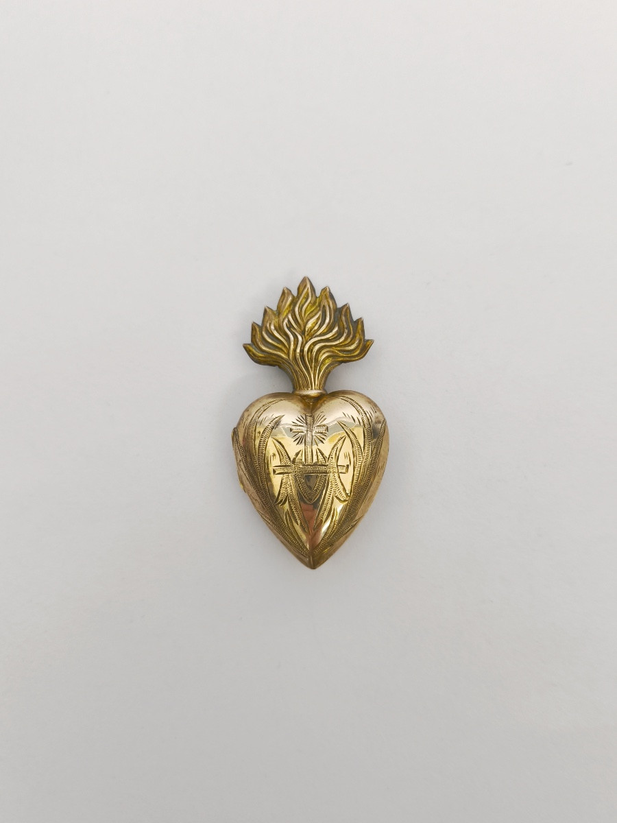 Ex voto : coeur enflamm&eacute; en Laiton. Religiosa XIXe ; Coeur Immacul&eacute; de Marie. 