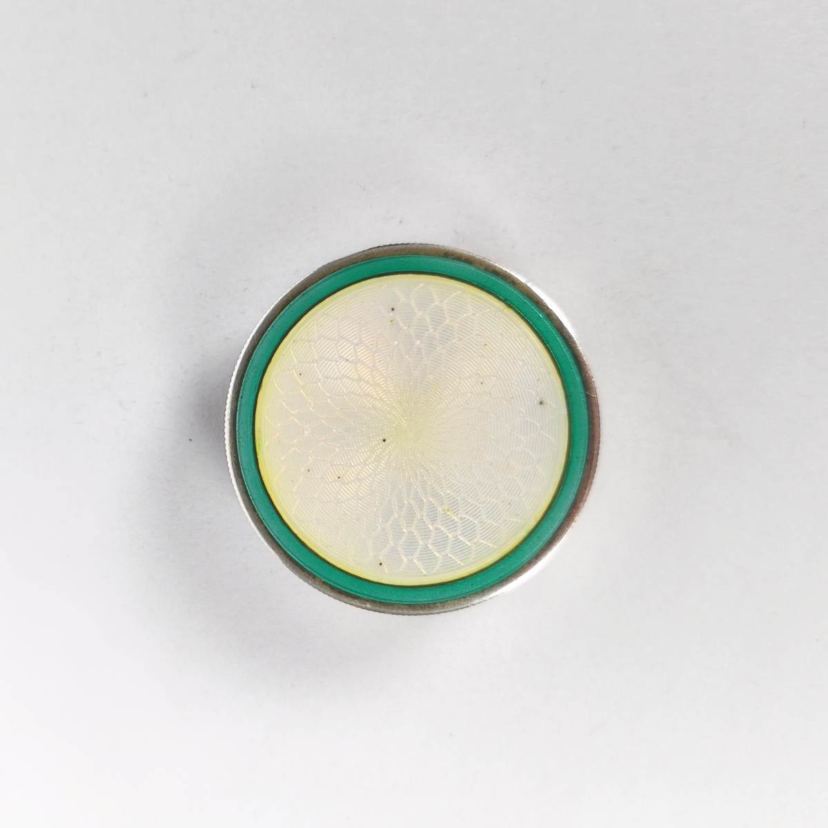 A Box For Candies, Sweets, Or Pills Made Of Solid Silver, Featuring A Guilloché Pattern, Enamel, And Vermeil. -photo-3