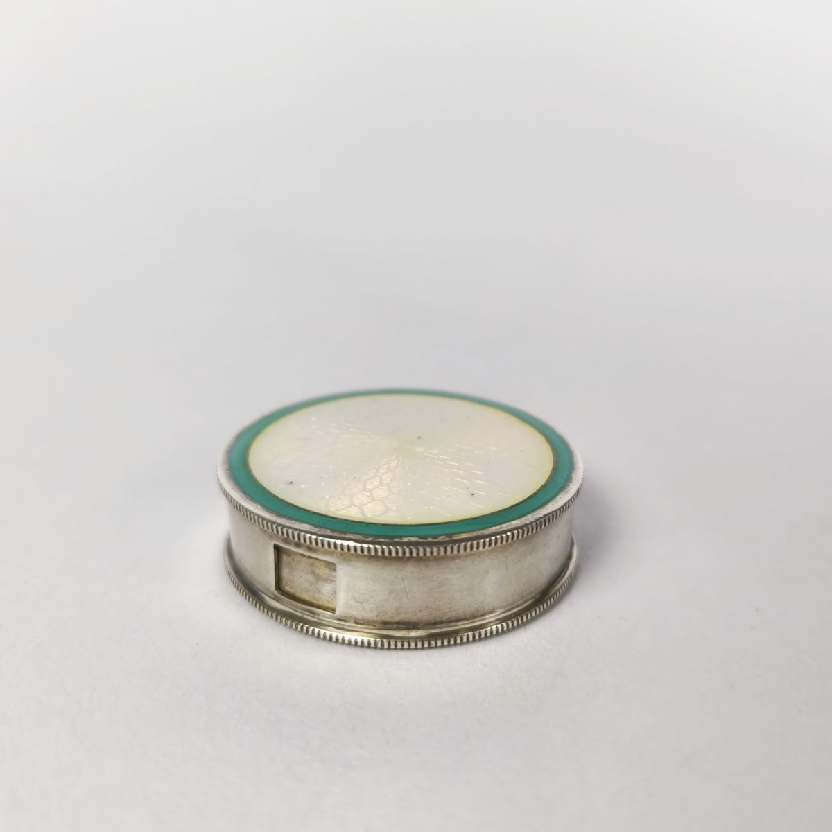 A Box For Candies, Sweets, Or Pills Made Of Solid Silver, Featuring A Guilloché Pattern, Enamel, And Vermeil. -photo-7