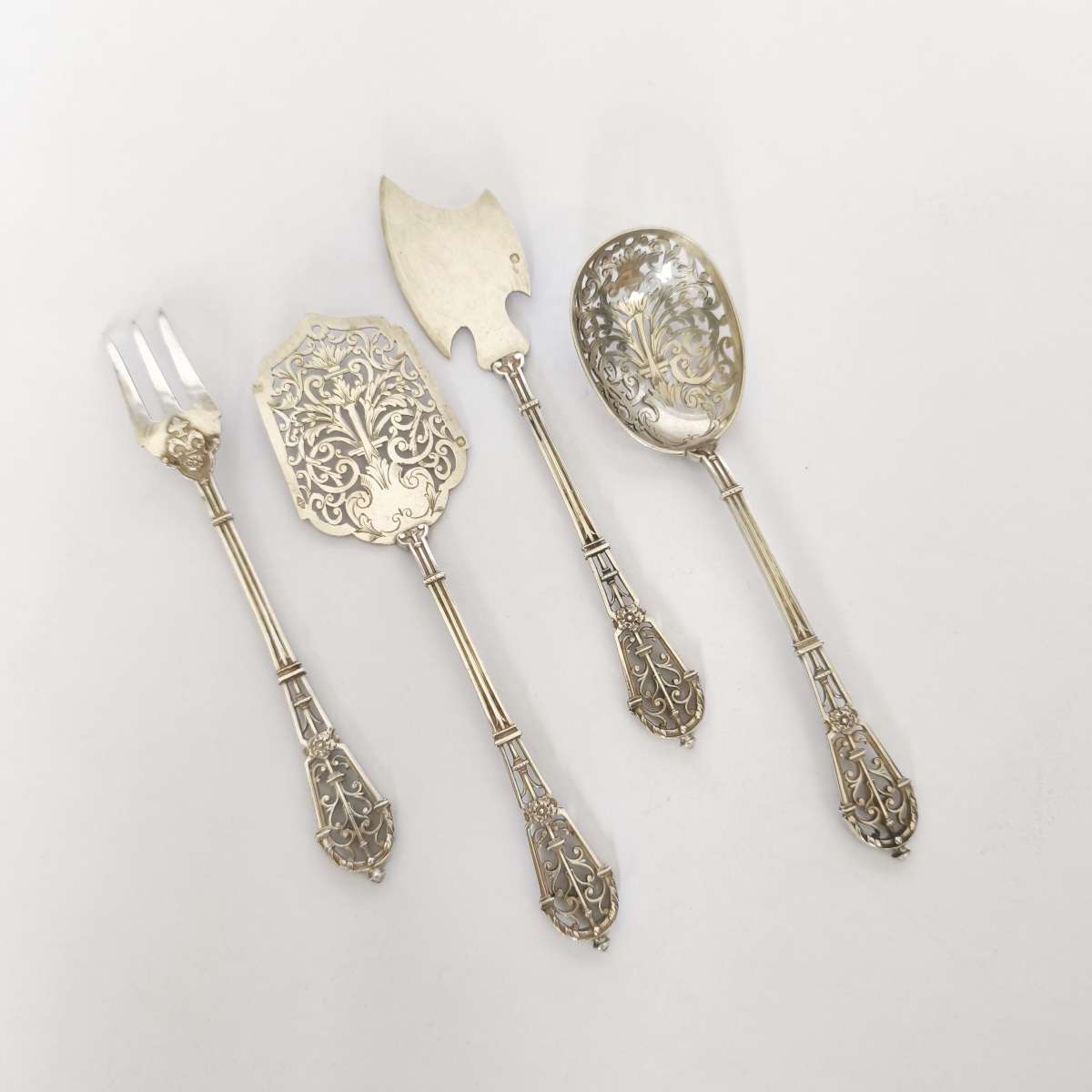 Puiforcat: Exquisite Solid Silver And Vermeil Dessert Set, “ferrure” Model. 19th Century-photo-3