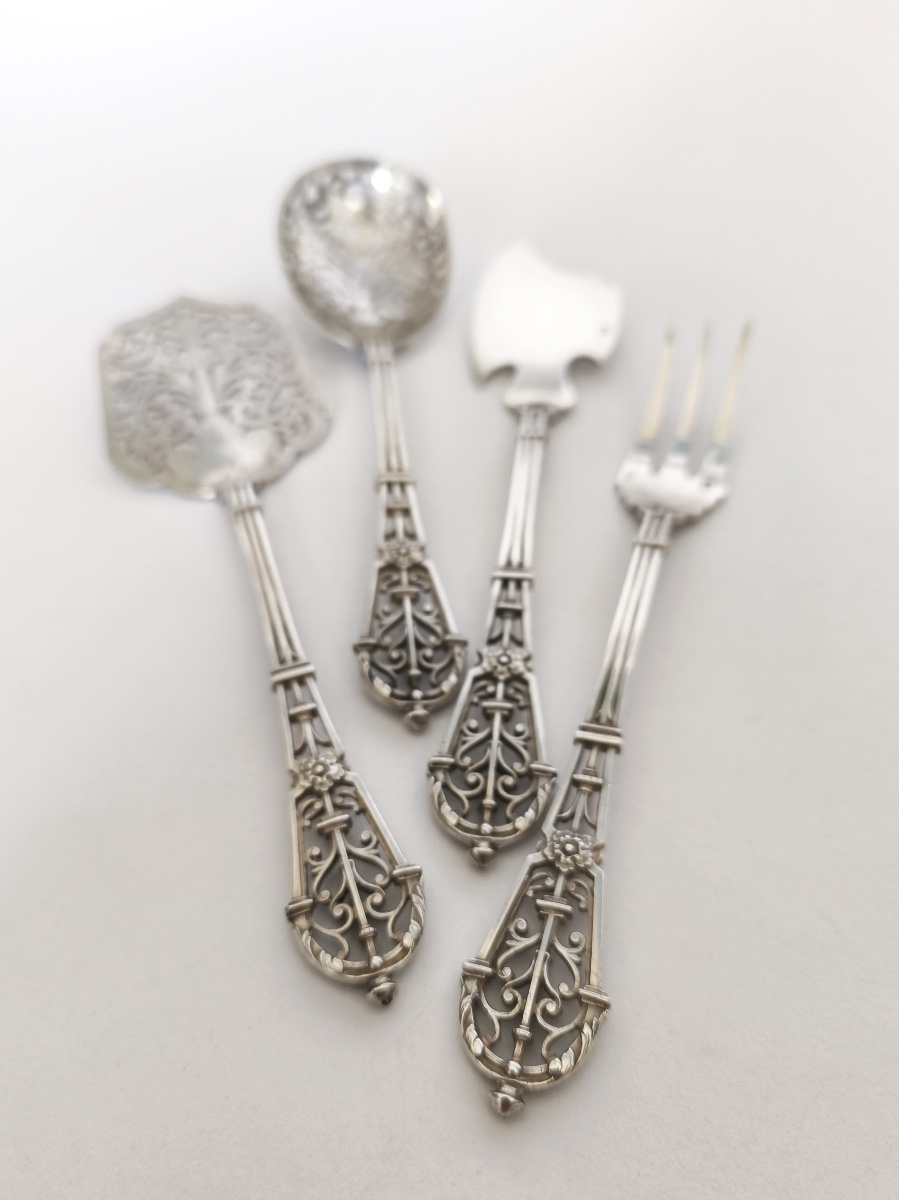 Puiforcat: Exquisite Solid Silver And Vermeil Dessert Set, “ferrure” Model. 19th Century-photo-4