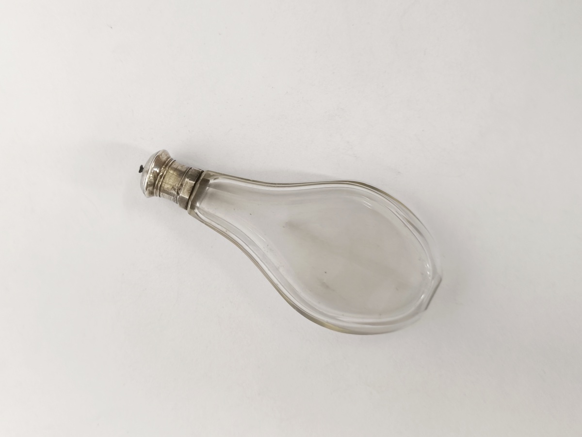An 18th-century Perfume Bottle Made Of Glass And Solid Silver. -photo-2