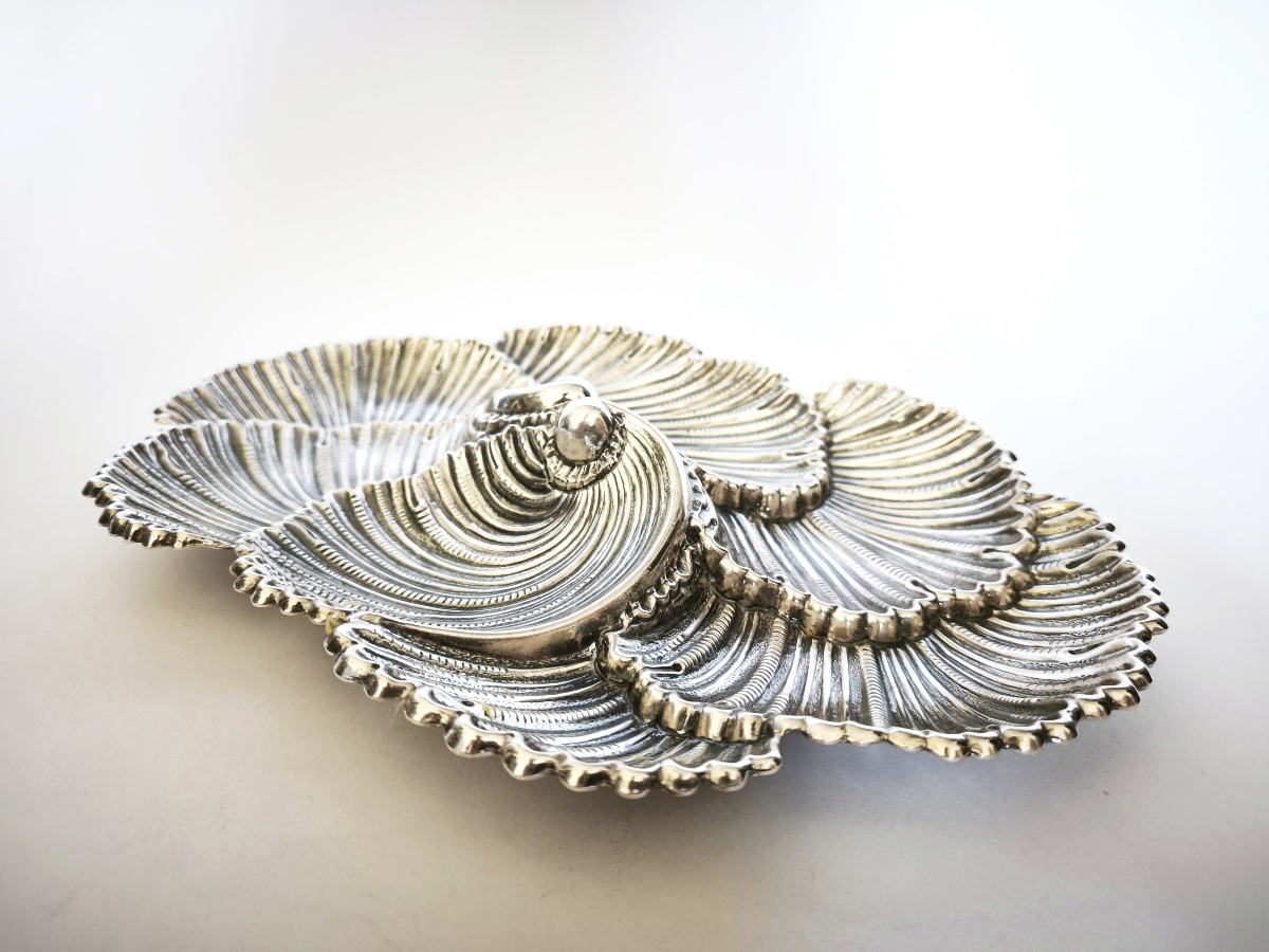 Buccellati : centre de table formant plat, modèle marina coquillage, en argent massif. Italie-photo-1