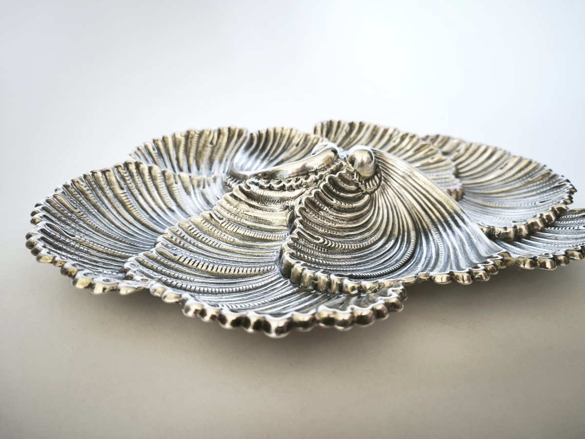 Buccellati : centre de table formant plat, modèle marina coquillage, en argent massif. Italie-photo-4