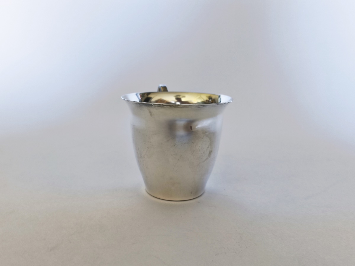 Timbale d’enfant / de baptême / de naissance en argent massif à décor d’ourson. Argent sterling-photo-1