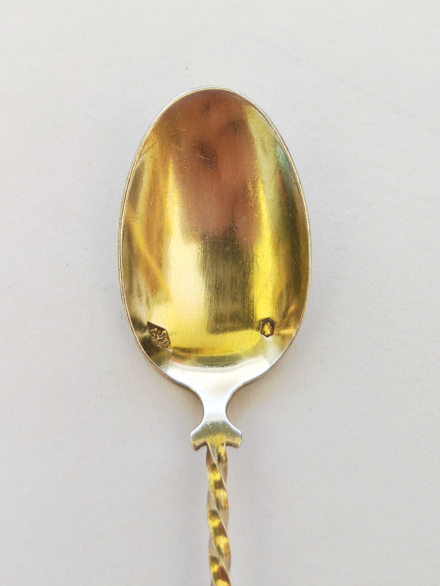 Alphonse Debain : six cuillères à café en argent et vermeil, ferronnerie néogothique. XIXe-photo-4