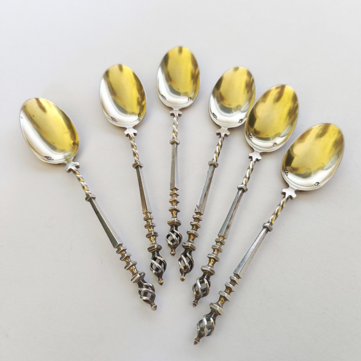 Alphonse Debain : six cuillères à café en argent et vermeil, ferronnerie néogothique. XIXe-photo-6