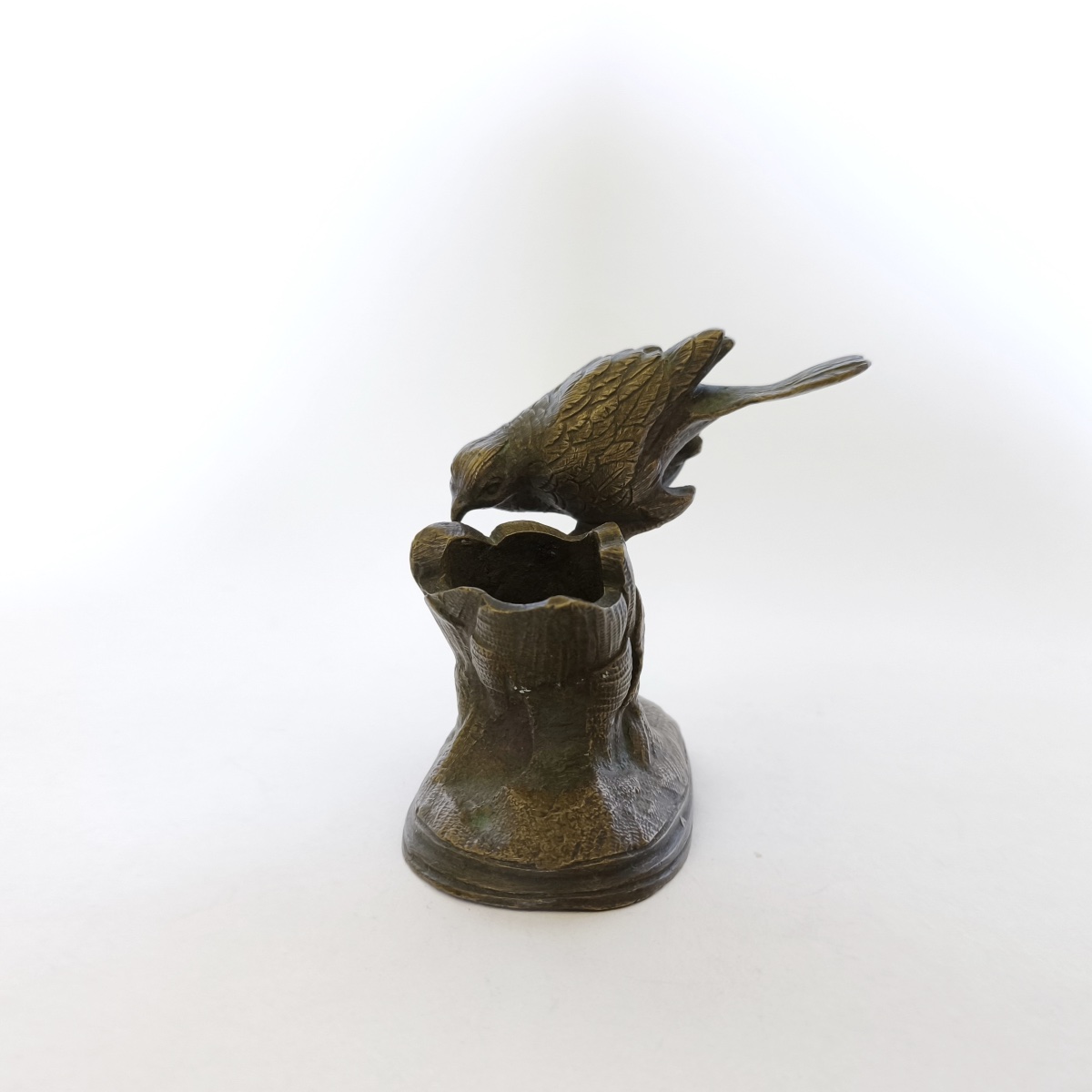 A 19th-century Bronze Pyroge With A Design Of A Bird On A Branch. -photo-2