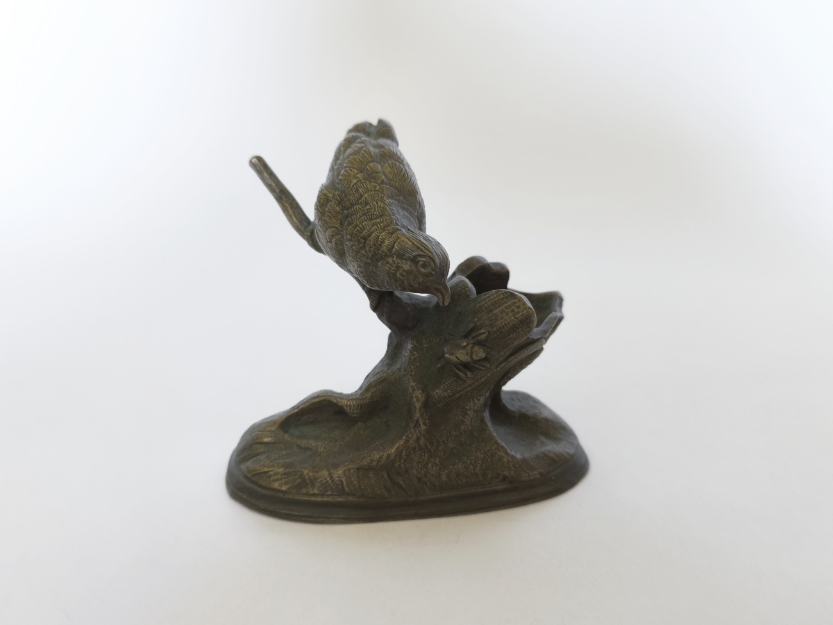A 19th-century Bronze Pyroge With A Design Of A Bird On A Branch. -photo-4