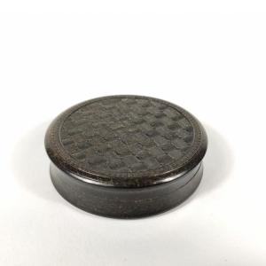 Charming Pill Box Or Snuff Box In Pressed Composition Imitating Basketry. Deb XIX