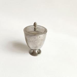 CF Benoit : timbale tulipe couverte en argent massif  deb XIXe.Décor gravé  Consulat Empire. 