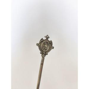 Grand hâtelet cynégétique argent massif, décor de chien de chasse. XIXe siècle. Louis Philippe