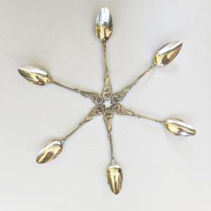 Veyrat : six cuillères en argent massif, décor de chimère, dragon néogothique. Fin du XIXe sièc