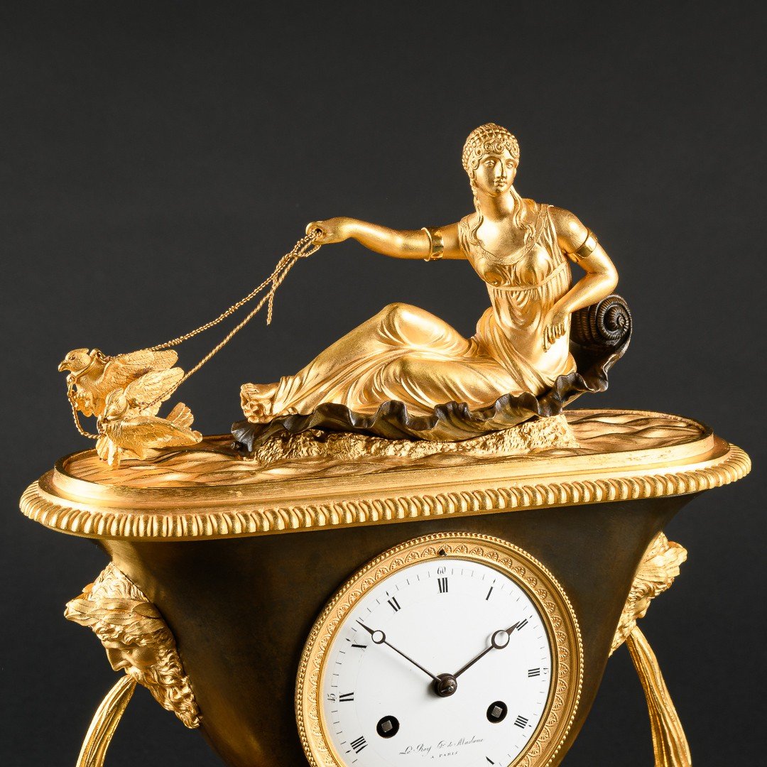 Model By Claude Galle - Signed By Bazile-charles Le Roy - Fascinating Empire Vase Clock With Venus In Her Chariot -photo-2