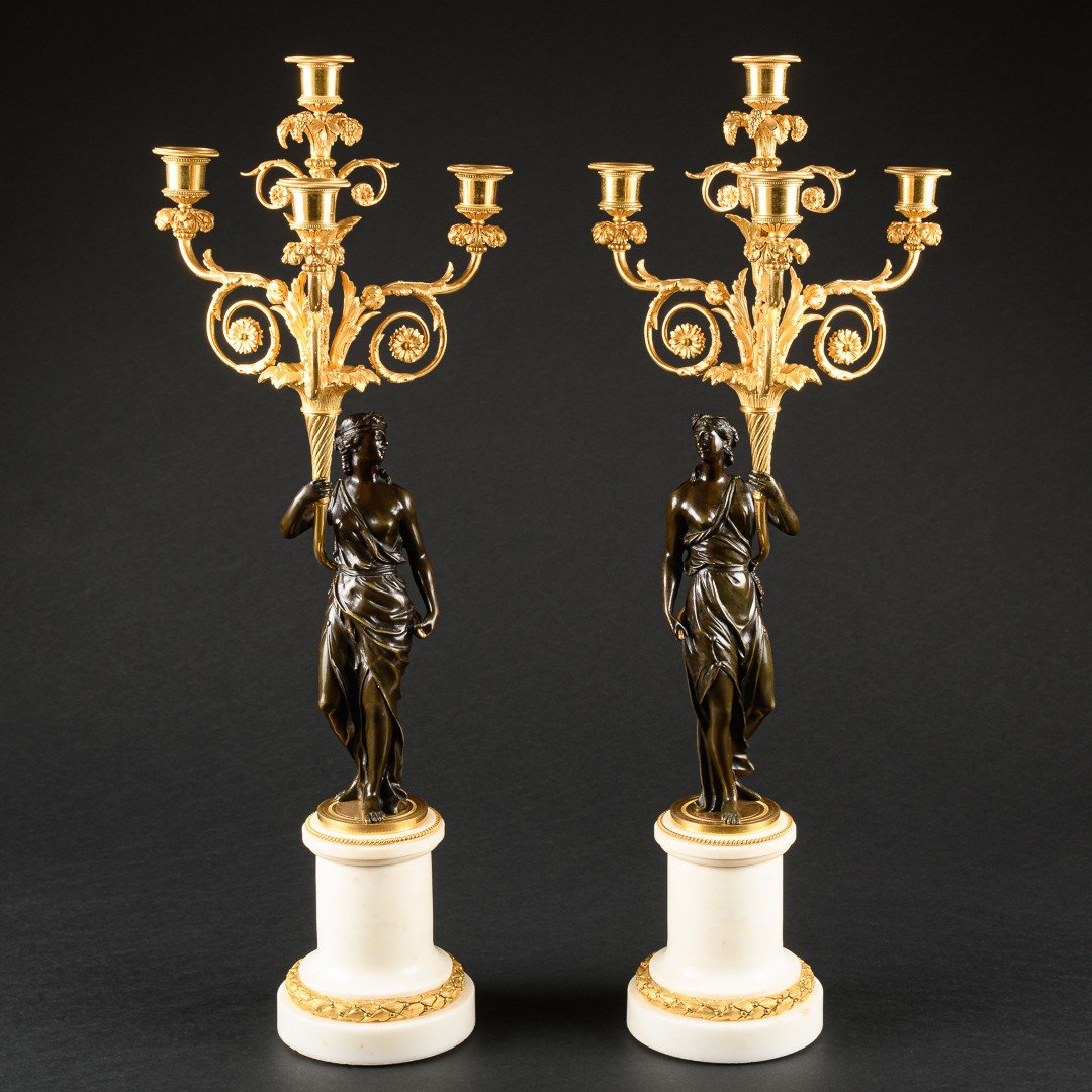 Importante Et Rare Paire De Candélabres d’Époque Directoire Du 18ème Siècle D’après Un Modèle De Falconet