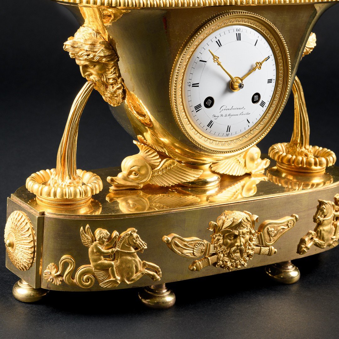 Modèle De Claude Galle - Empire Vase Clock With Venus In Her Chariot -photo-3