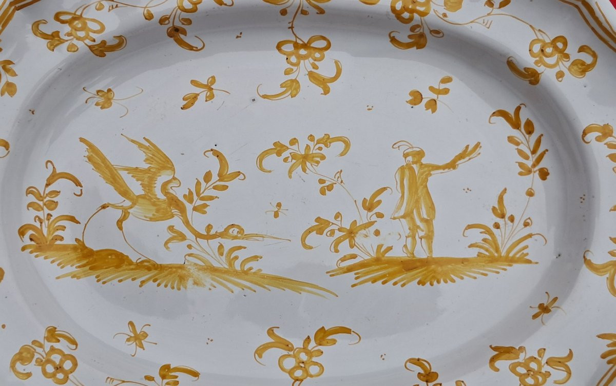Grand Plat faïence de MOUSTIERS XVIIIe atelier OLERYS grotesque jaune Jacques CALLOT BEAUCAIRE -photo-5