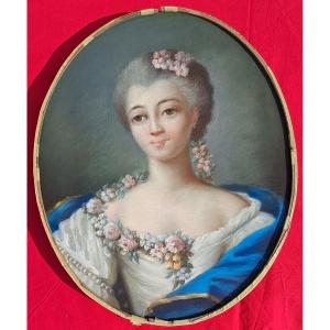 Late 18e Century Soft Pastel Depicting The Portrait Of Young Noblewoman