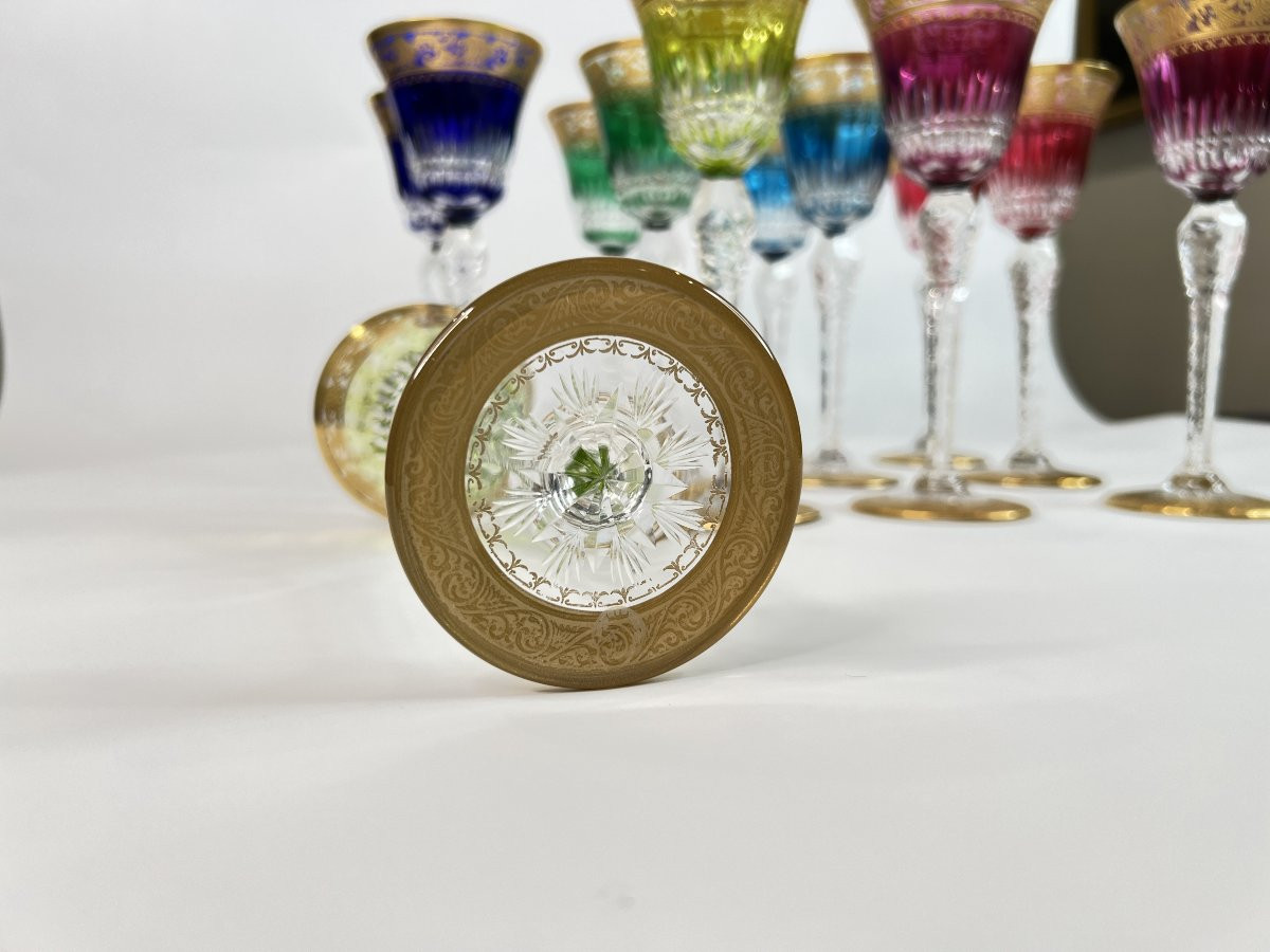 12 verres Saint Louis en cristal colorés et ornés d'or-photo-1