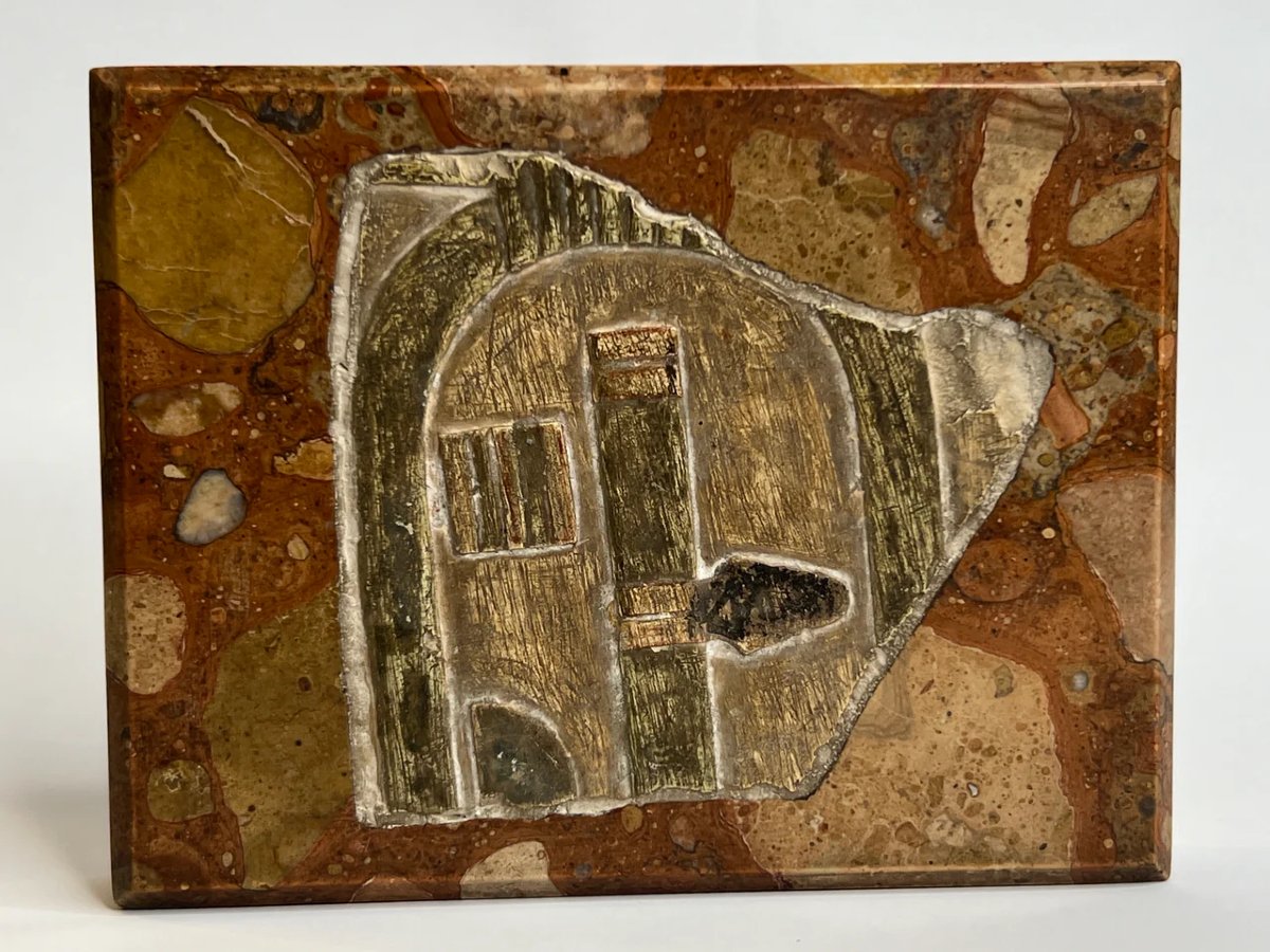 FRAGMENT DE RELIEF ÉGYPTIEN EN PIERRE CALCAIRE PEINTE-photo-2