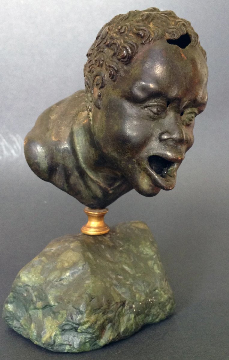 Lampe à huile en bronze de la Renaissance d'après une tête romaine de Nubien-photo-1
