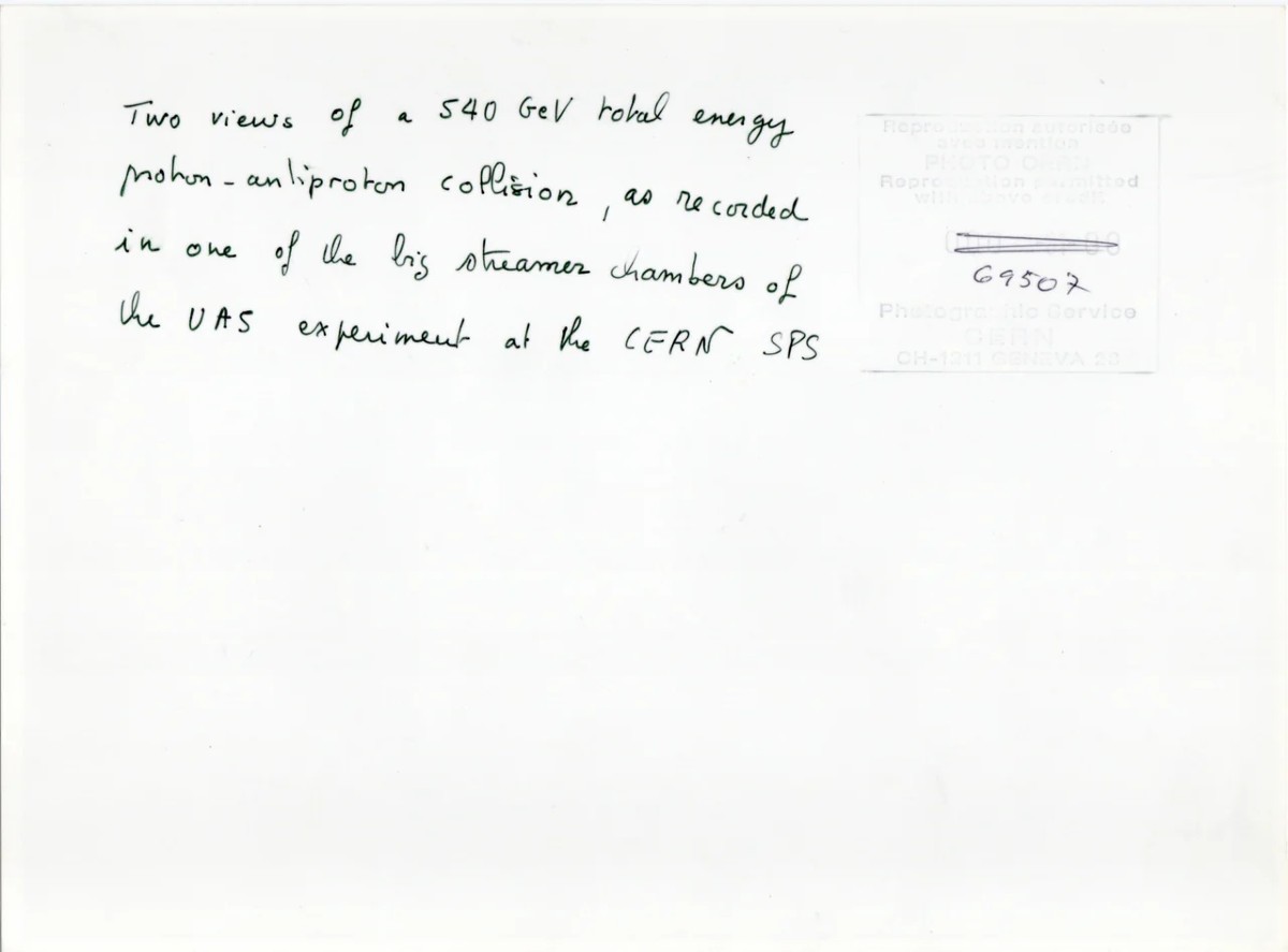 Collision proton-antiproton au CERN-photo-2