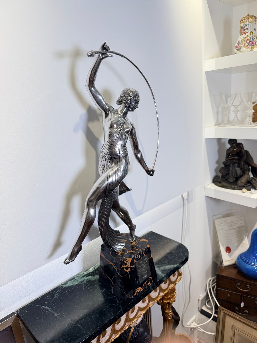 Garland - Dancer With A Thyrsus-photo-2