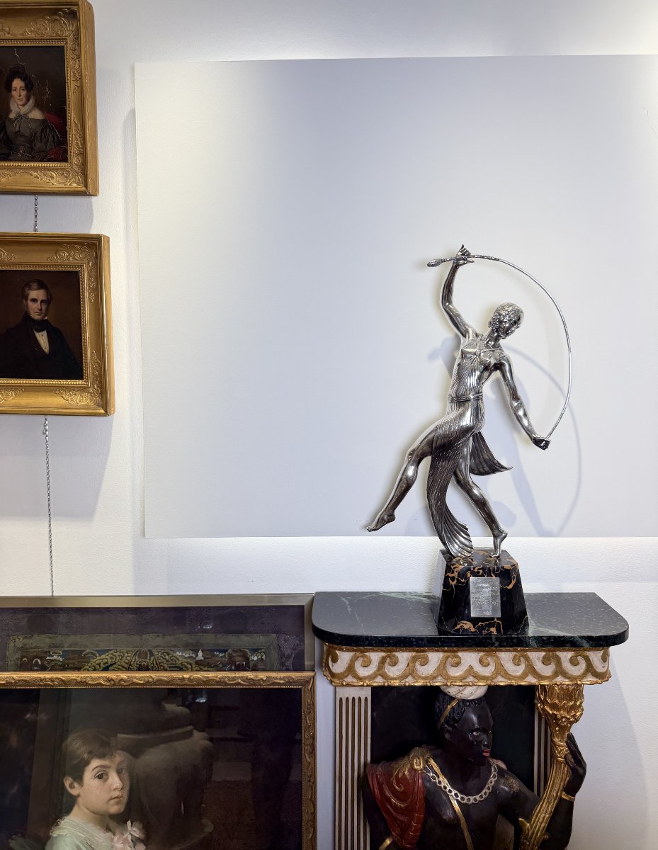 Garland - Dancer With A Thyrsus-photo-4