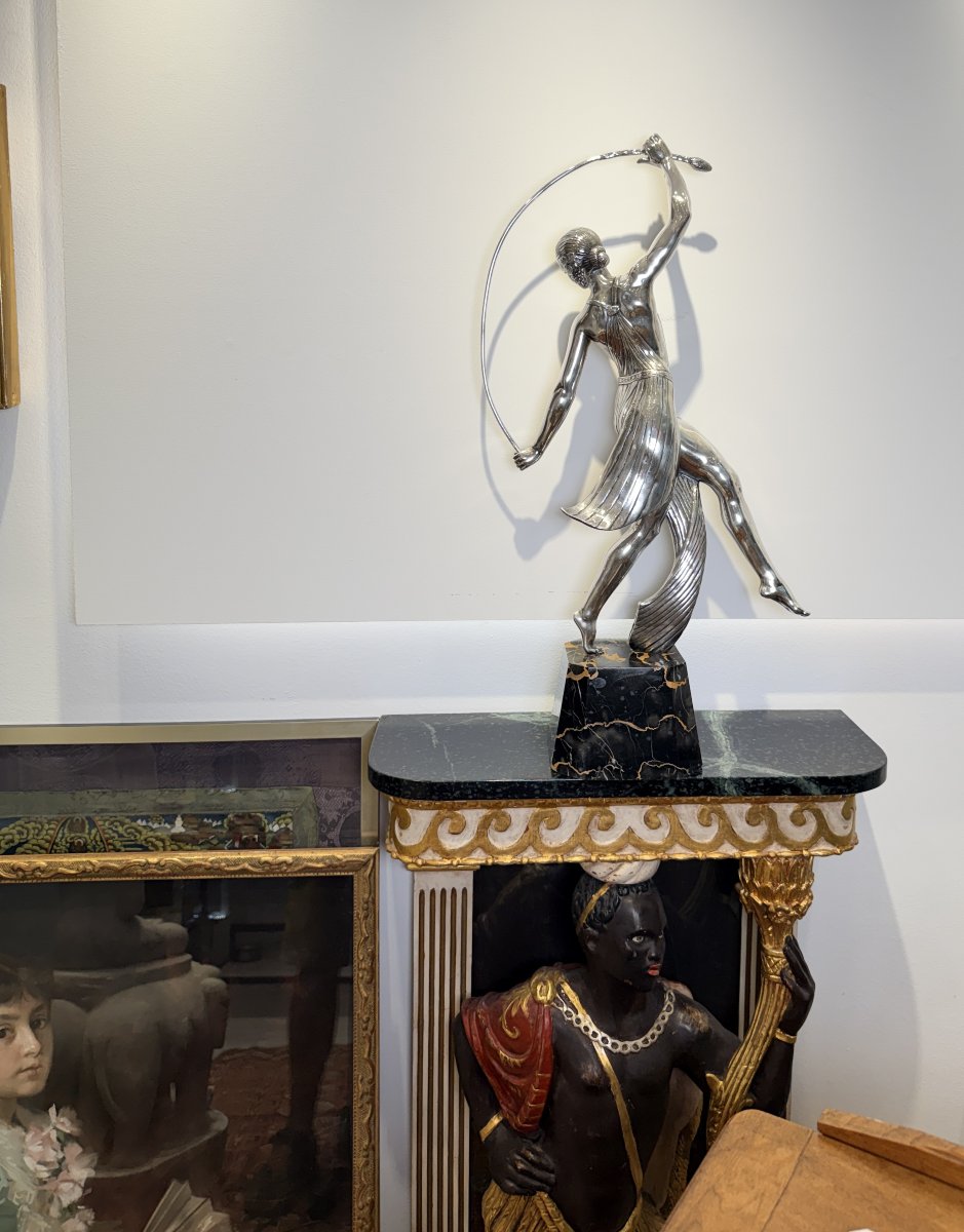 Garland - Dancer With A Thyrsus-photo-3