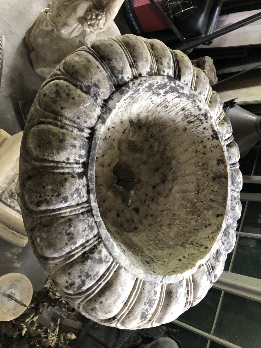 Carrara Marble Bowl, Probably Late 18th Century, On Limestone Base -photo-3