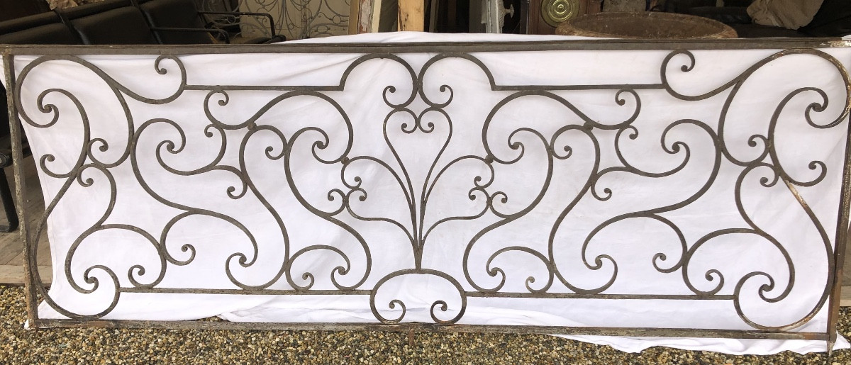 18th Century Wrought Iron Railings 