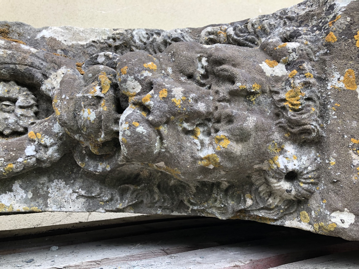 Très impressionnante paire de lion corbeaux renaissance  