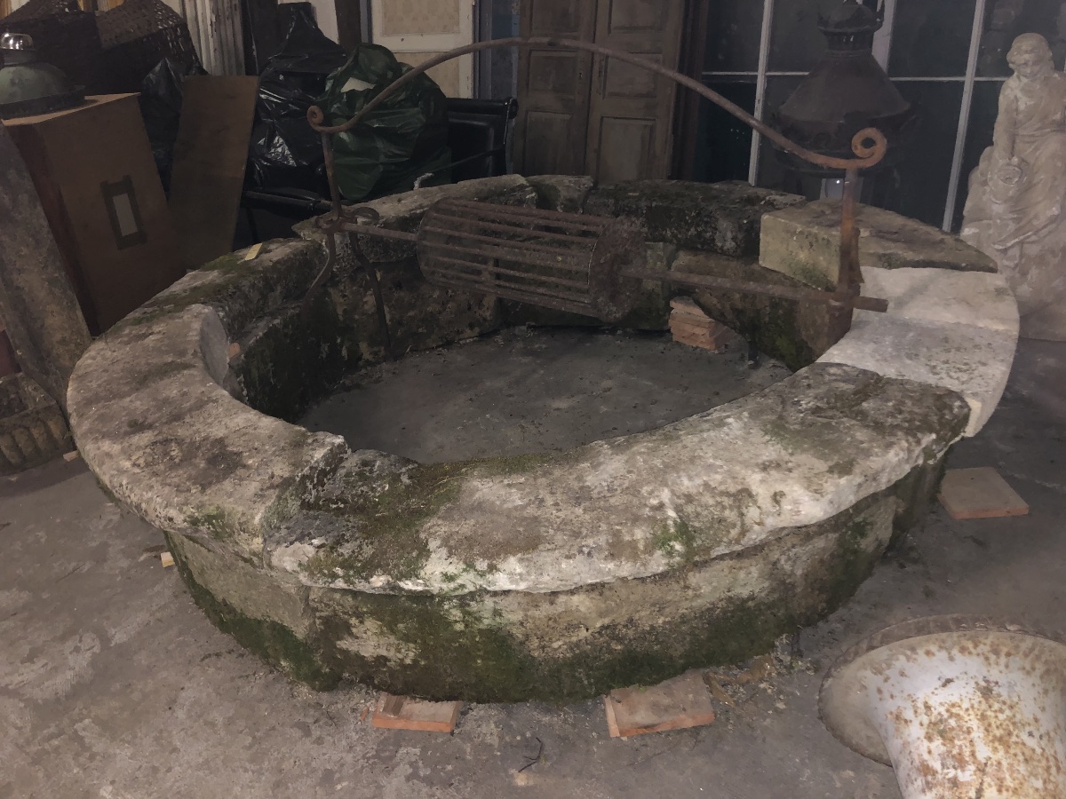 18th-century Circular Limestone Well Curb -photo-2