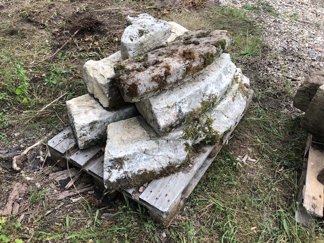 18th-century Circular Limestone Well Curb -photo-3