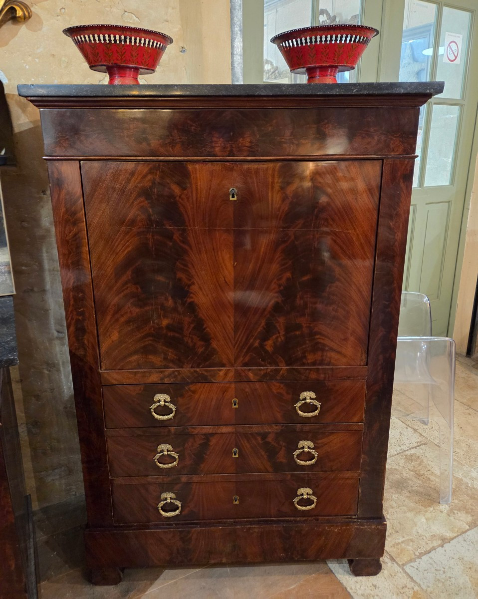 Secrétaire et commode époque Restauration   