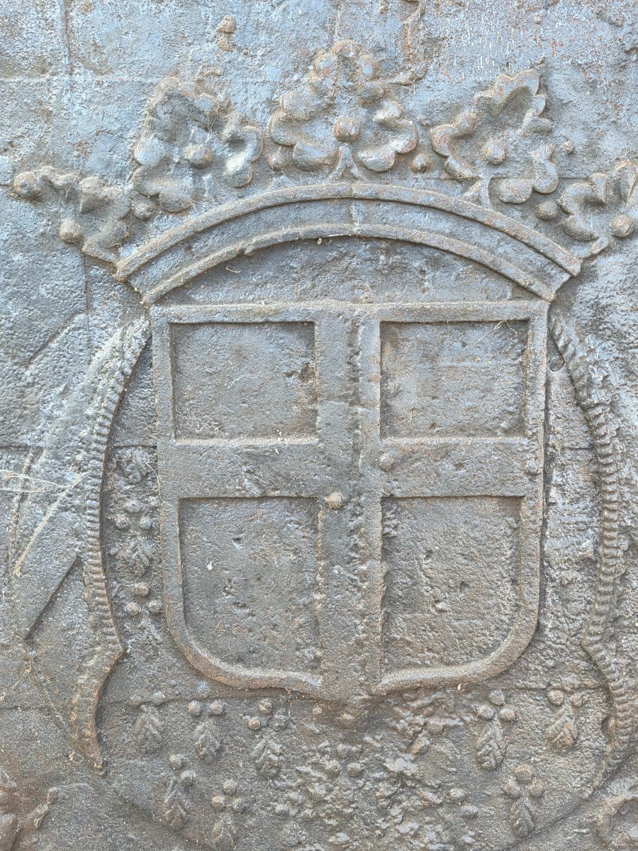 Curieuse plaque de cheminée 18 ou 17eme avec blason et visages -photo-3
