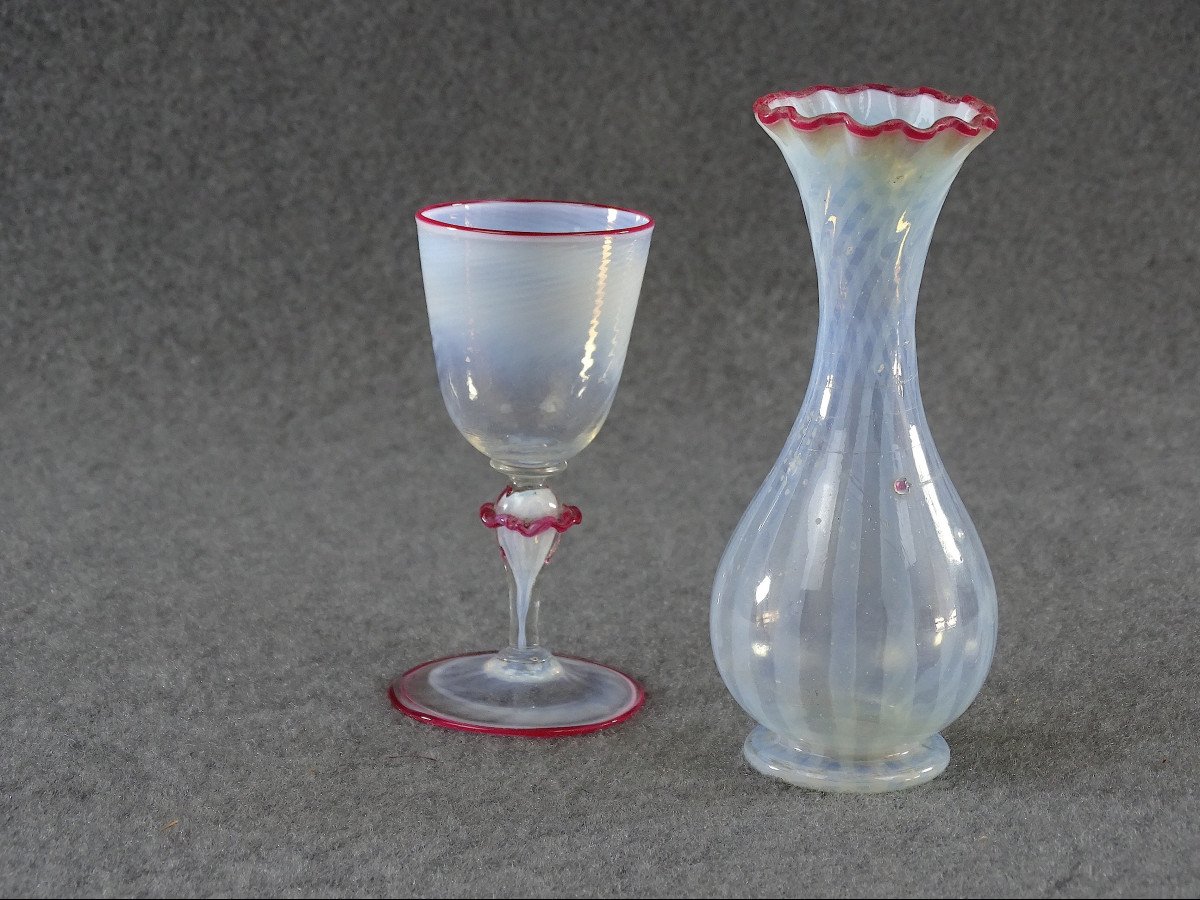 Vase et verre soufflés de couleur d'époque restauration-photo-4