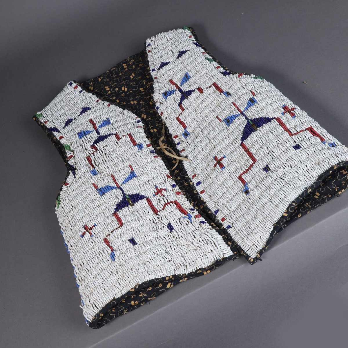 Native American Sioux Beaded Vest-photo-3