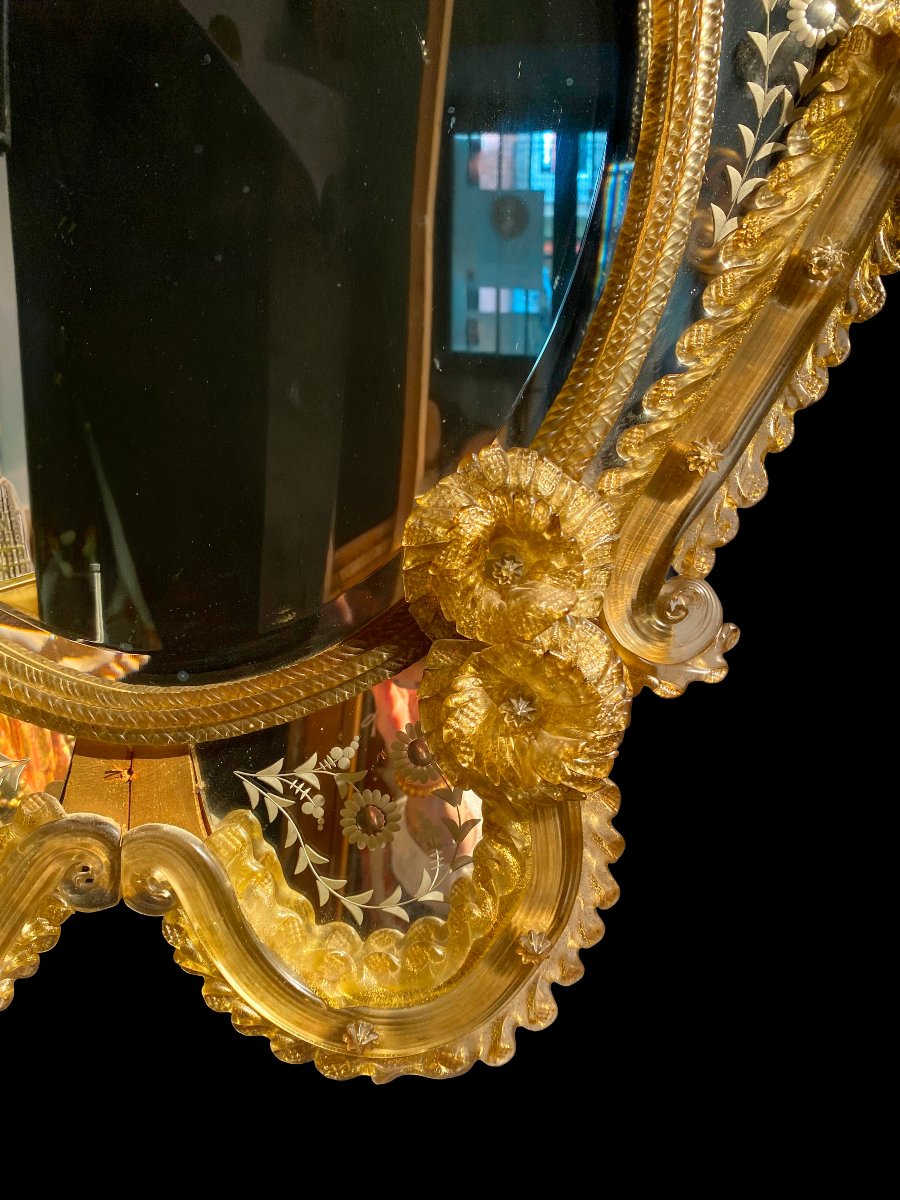 Mid-20th-century Venetian Mirror With Murano Glass And A Hand-blown Glass Frame-photo-2