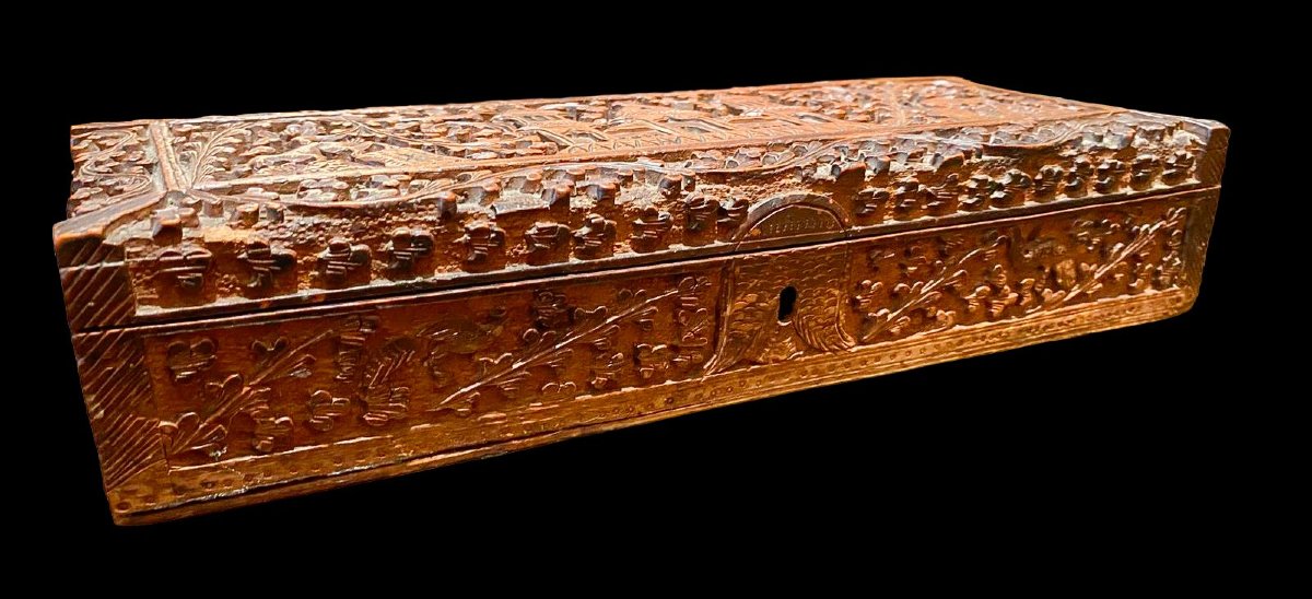 Carved Box Made Of Indian Sandalwood, 19th Century-photo-2