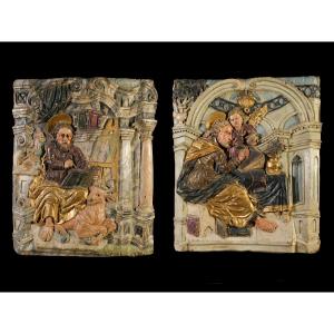 Paire de reliefs représentant saint Luc et saint Matthieu, en bois de peuplier, Italie