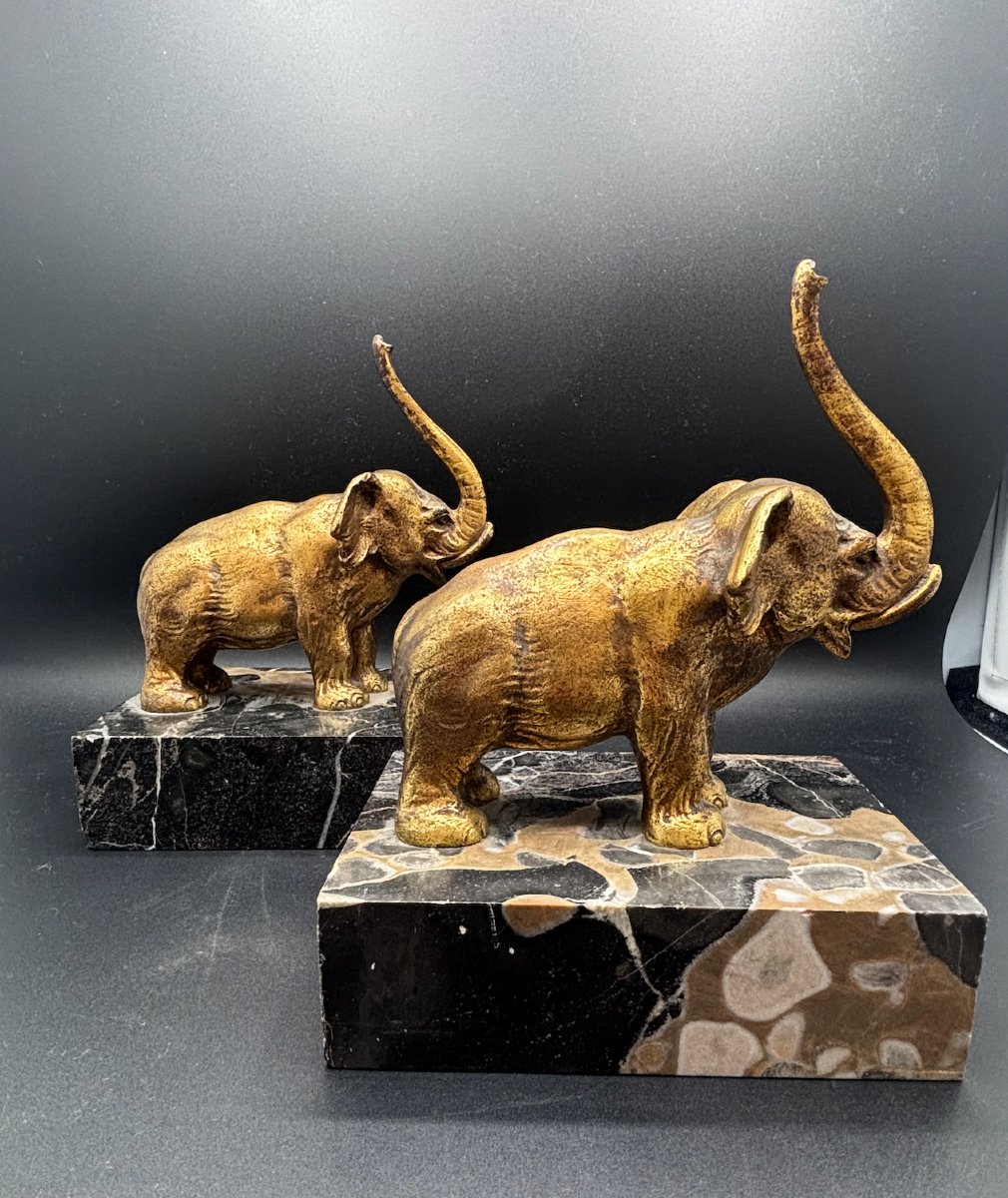 Paire de serre-livres “Éléphants” en bronze doré et marbre Ep début XXe-photo-2