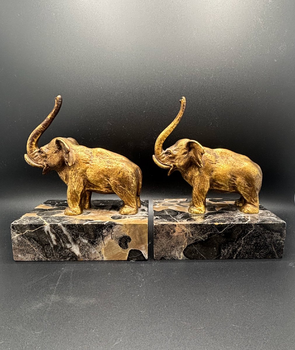 Paire de serre-livres “Éléphants” en bronze doré et marbre Ep début XXe-photo-3