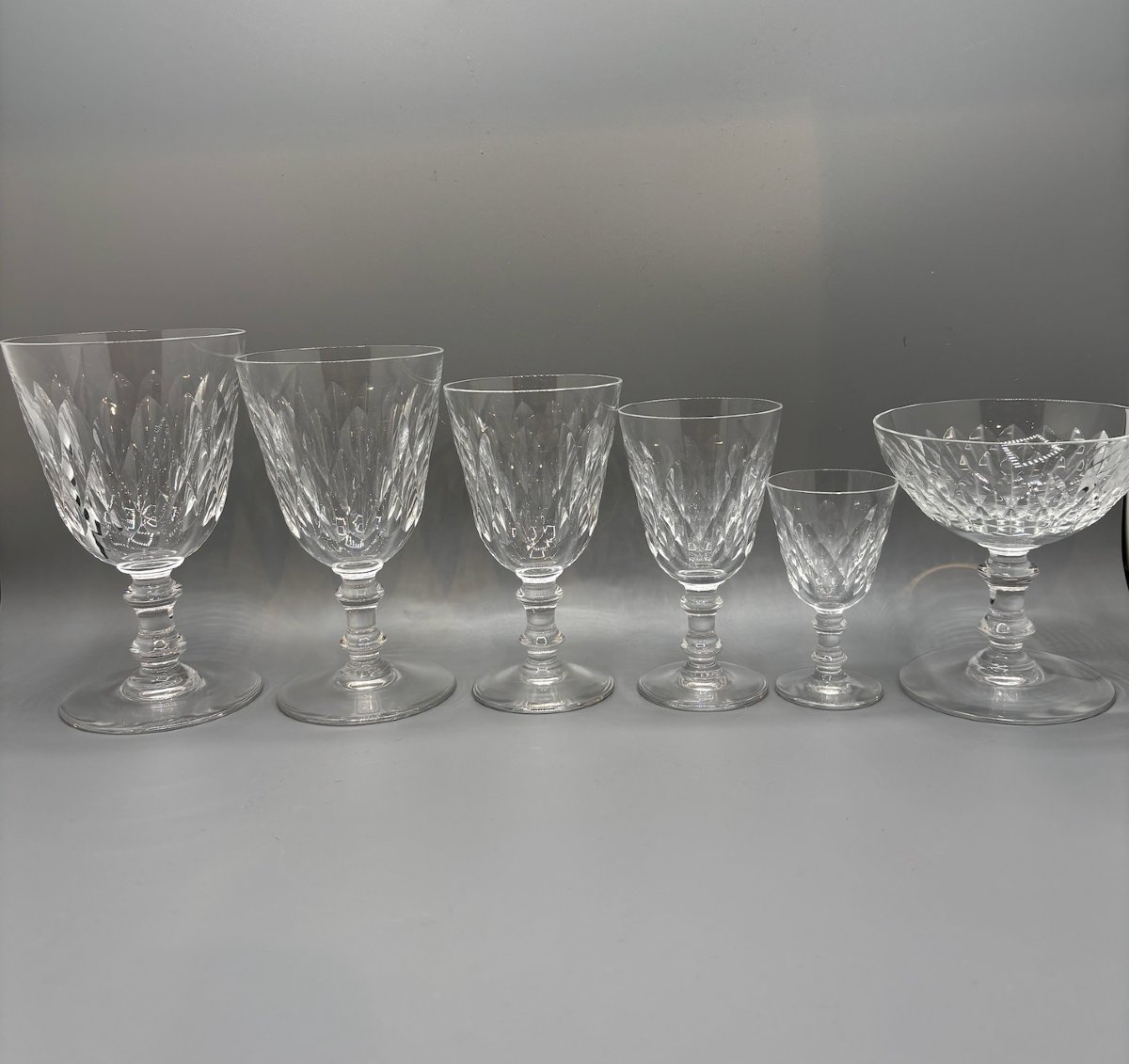 53 pièces en cristal taillé Baccarat, modèle Armagnac-photo-2